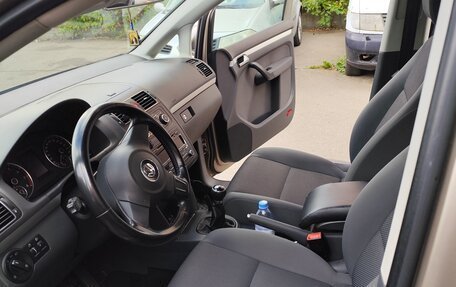Volkswagen Touran III, 2011 год, 1 000 000 рублей, 8 фотография