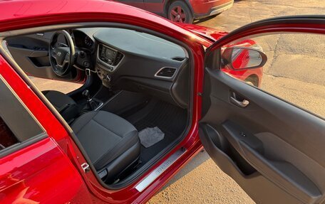 Hyundai Solaris II рестайлинг, 2018 год, 920 000 рублей, 17 фотография