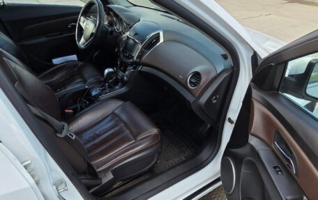 Chevrolet Cruze II, 2013 год, 900 000 рублей, 14 фотография