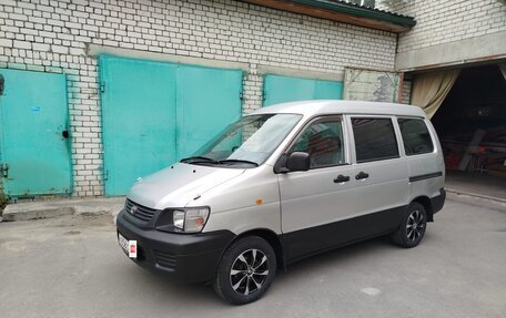 Toyota Lite Ace IV, 2000 год, 820 000 рублей, 3 фотография