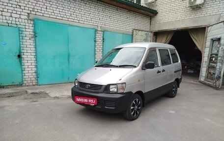Toyota Lite Ace IV, 2000 год, 820 000 рублей, 2 фотография