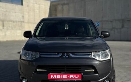 Mitsubishi Outlander III рестайлинг 3, 2013 год, 1 490 000 рублей, 3 фотография