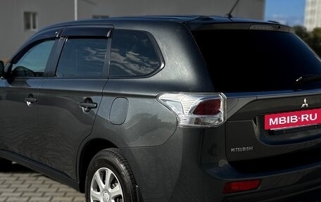Mitsubishi Outlander III рестайлинг 3, 2013 год, 1 490 000 рублей, 5 фотография