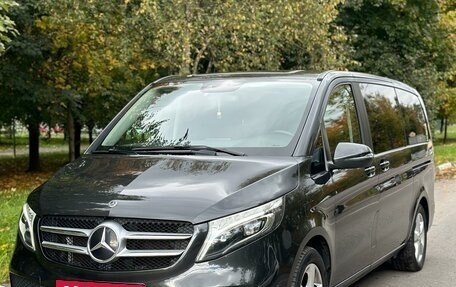 Mercedes-Benz V-Класс, 2020 год, 8 000 000 рублей, 2 фотография
