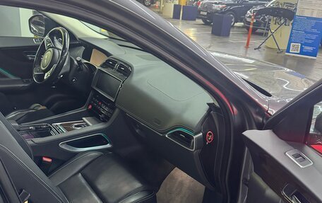 Jaguar F-Pace, 2017 год, 2 990 000 рублей, 6 фотография