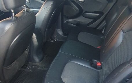 Hyundai ix35 I рестайлинг, 2010 год, 930 000 рублей, 4 фотография