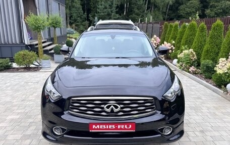 Infiniti FX II, 2012 год, 1 999 999 рублей, 1 фотография