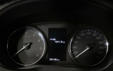 Mitsubishi Outlander III рестайлинг 3, 2018 год, 1 640 000 рублей, 12 фотография