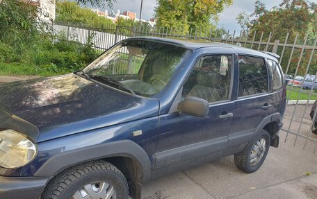 Chevrolet Niva I рестайлинг, 2005 год, 250 000 рублей, 3 фотография