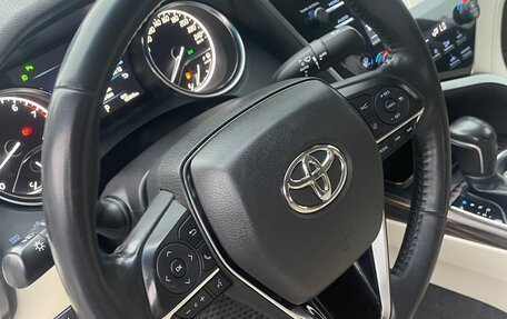 Toyota Camry, 2018 год, 2 650 000 рублей, 9 фотография