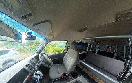 Toyota HiAce H200, 2015 год, 4 000 000 рублей, 16 фотография