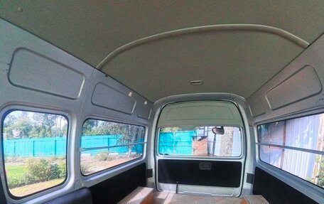 Toyota HiAce H200, 2015 год, 4 000 000 рублей, 11 фотография