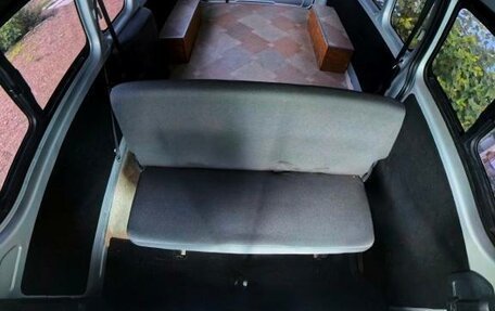 Toyota HiAce H200, 2015 год, 4 000 000 рублей, 13 фотография