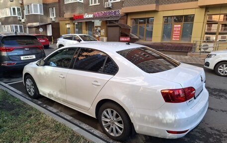 Volkswagen Jetta VI, 2013 год, 975 000 рублей, 7 фотография