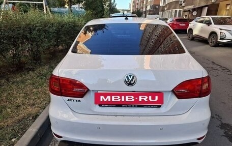 Volkswagen Jetta VI, 2013 год, 975 000 рублей, 5 фотография