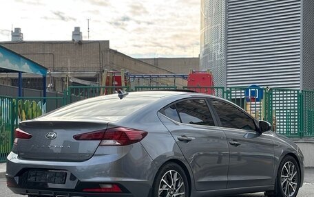 Hyundai Elantra VI рестайлинг, 2018 год, 1 500 000 рублей, 4 фотография