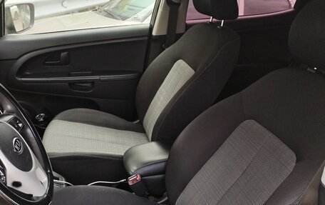 KIA Venga I, 2011 год, 800 000 рублей, 6 фотография