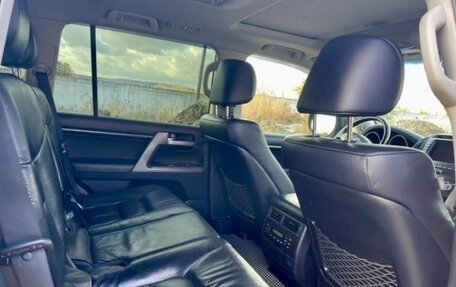 Toyota Land Cruiser 200, 2011 год, 2 650 000 рублей, 9 фотография