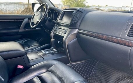 Toyota Land Cruiser 200, 2011 год, 2 650 000 рублей, 8 фотография
