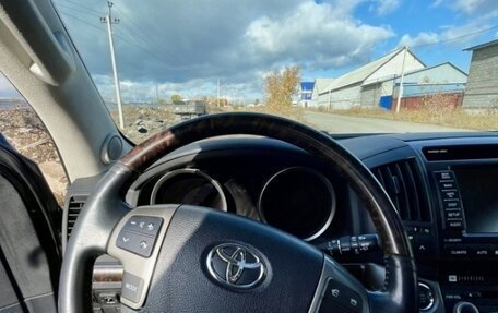 Toyota Land Cruiser 200, 2011 год, 2 650 000 рублей, 7 фотография
