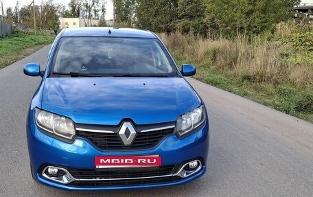 Renault Logan II, 2017 год, 897 000 рублей, 2 фотография