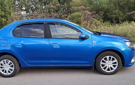 Renault Logan II, 2017 год, 897 000 рублей, 8 фотография