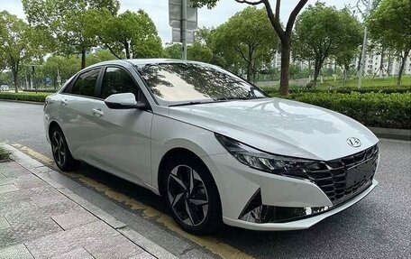 Hyundai Elantra, 2022 год, 1 300 000 рублей, 2 фотография