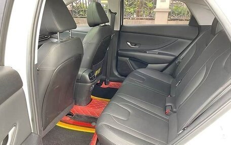 Hyundai Elantra, 2022 год, 1 300 000 рублей, 7 фотография