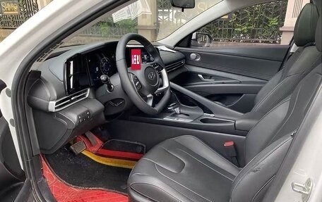 Hyundai Elantra, 2022 год, 1 300 000 рублей, 6 фотография