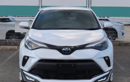 Toyota C-HR I рестайлинг, 2022 год, 1 624 000 рублей, 2 фотография