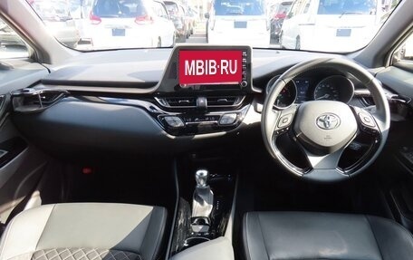 Toyota C-HR I рестайлинг, 2022 год, 1 624 000 рублей, 19 фотография