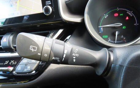 Toyota C-HR I рестайлинг, 2022 год, 1 624 000 рублей, 33 фотография