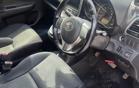 Toyota Ractis II, 2012 год, 800 000 рублей, 8 фотография