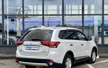 Mitsubishi Outlander III рестайлинг 3, 2017 год, 1 499 000 рублей, 5 фотография