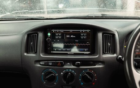 Toyota Succeed I рестайлинг, 2002 год, 500 000 рублей, 13 фотография