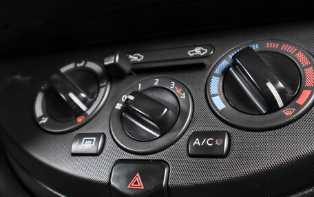 Nissan Note II рестайлинг, 2010 год, 739 000 рублей, 15 фотография