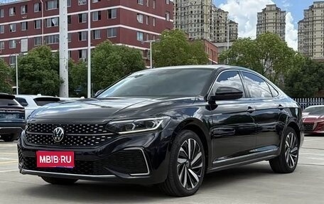 Volkswagen Passat B8 рестайлинг, 2021 год, 2 200 000 рублей, 1 фотография