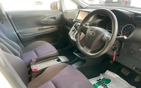 Toyota Wish II, 2011 год, 1 032 000 рублей, 20 фотография