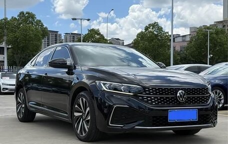 Volkswagen Passat B8 рестайлинг, 2021 год, 2 200 000 рублей, 3 фотография