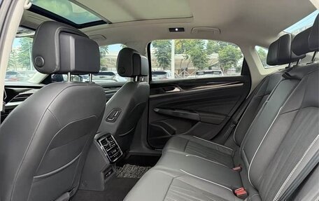 Volkswagen Passat B8 рестайлинг, 2021 год, 2 200 000 рублей, 14 фотография