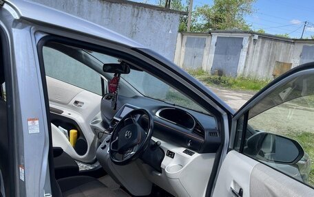 Toyota Sienta II, 2016 год, 1 215 000 рублей, 3 фотография