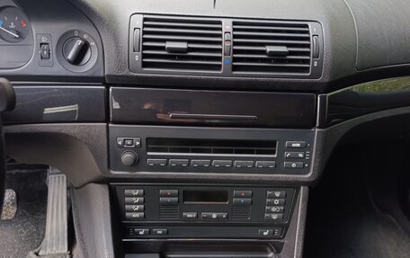 BMW 5 серия, 2002 год, 1 200 000 рублей, 9 фотография