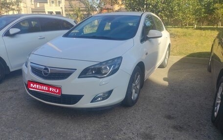 Opel Astra J, 2010 год, 750 000 рублей, 1 фотография