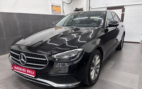 Mercedes-Benz E-Класс, 2020 год, 2 900 000 рублей, 1 фотография