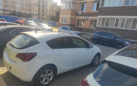Opel Astra J, 2010 год, 750 000 рублей, 6 фотография