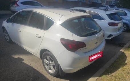 Opel Astra J, 2010 год, 750 000 рублей, 5 фотография