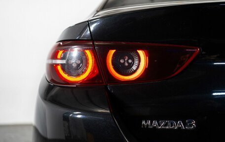 Mazda 3, 2019 год, 2 000 000 рублей, 22 фотография