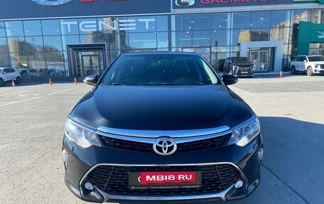 Toyota Camry, 2017 год, 2 300 000 рублей, 2 фотография