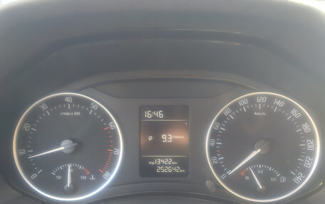Skoda Octavia, 2011 год, 670 000 рублей, 2 фотография