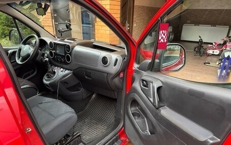 Peugeot Partner II рестайлинг 2, 2011 год, 600 000 рублей, 4 фотография